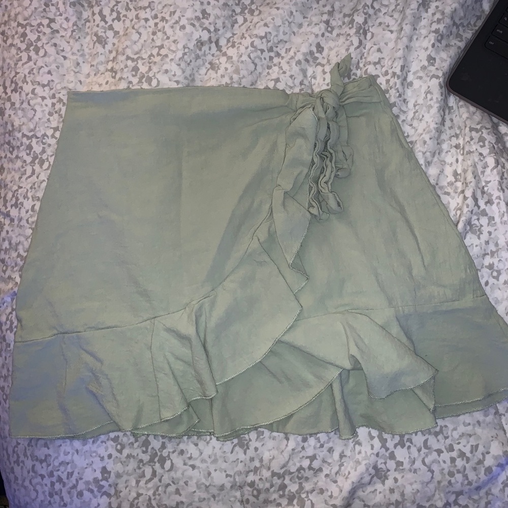Two Piece Set - Picture 4 of 6